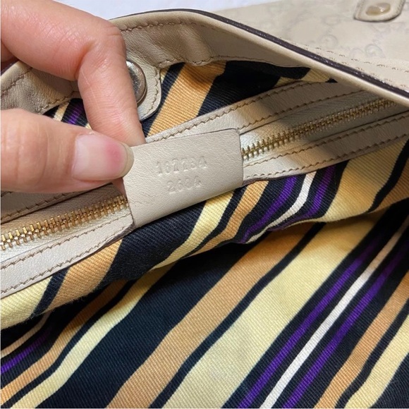 Gucci Gold-Tone Beige Shoulder Bag - Picture 14 of 16